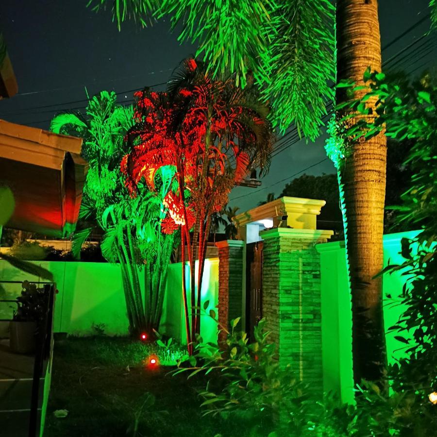 Thai Family Rawai Swimming Pool Villa Hotel Exterior foto